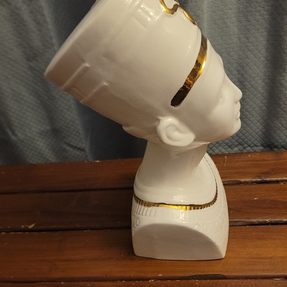 Vintage Porcelain Figurine Nefertiti Bust - Picture 3 of 7